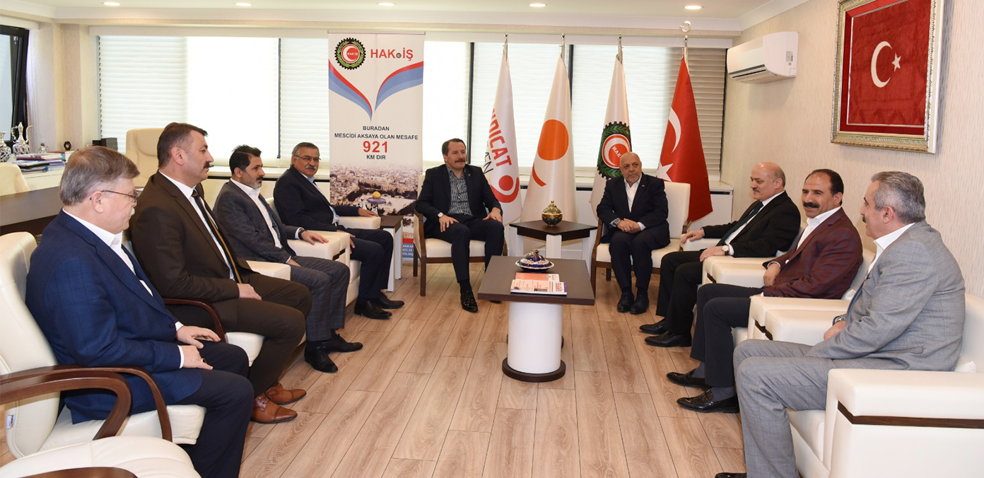  Hizmet-İş'e 'hayırlı olsun' ziyaretinde bulunduk	