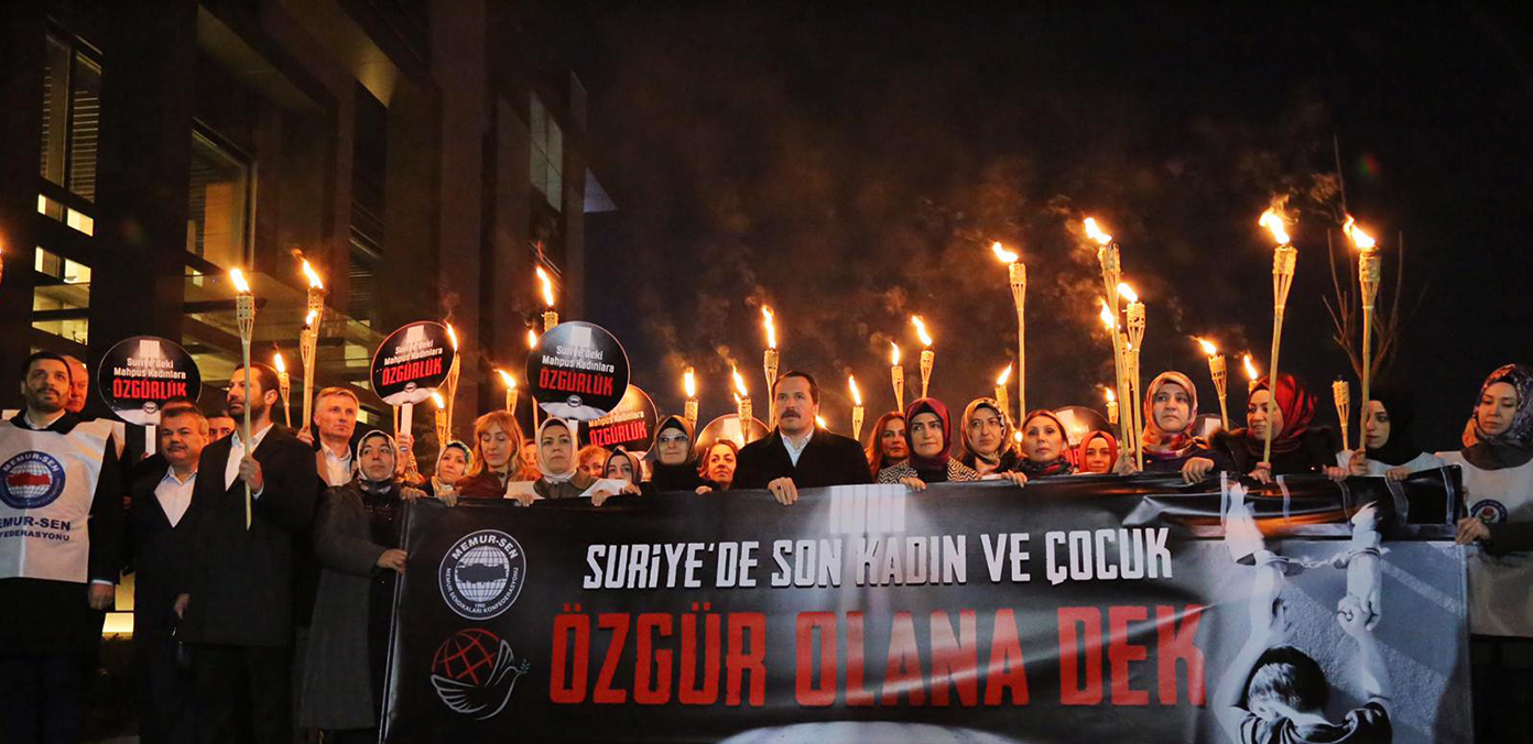  Memur-Sen Dünya Kadınlar Günü'nde Suriyeli mahpus kadınlar için yürüdü	