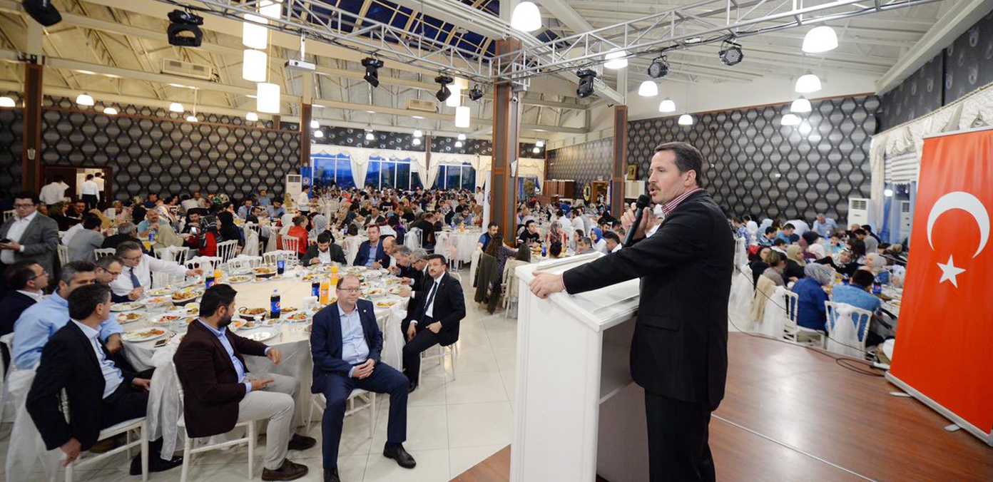 Yalçın, Çekmeköy ve Sancaktepe iftarına katıldı