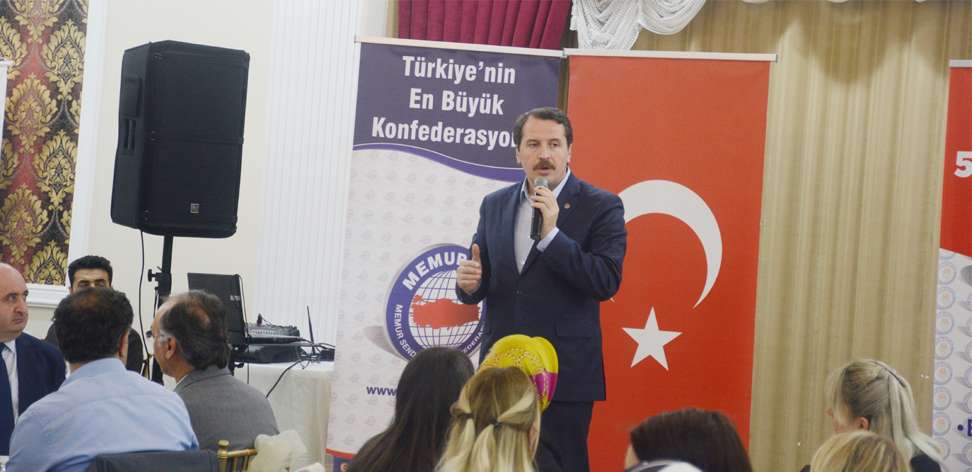 Hayatını geleceğimize adayan öğretmenlerimizi üzmeye kimsenin hakkı yoktur