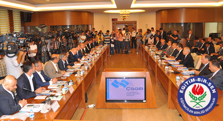 Eğitim-Bir-Sen'in talepleri masada müzakere edildi  