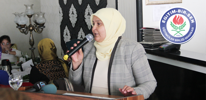 Öçal, Kayseri'de kadın üyelerle istişarelerde bulundu