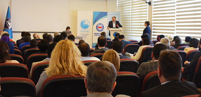 Uluslararası Sendikacılık ve Sosyal Politika Sertifika Programı başladı