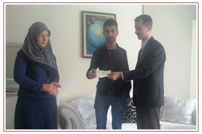 >15 Bin Liralık Sigorta Çeki Üyemizin Ailesine Takdim Edildi