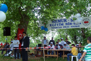 >6. Egitim ve Kültür Senligi Yapildi