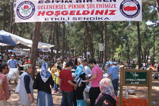 >Yilin Yorgunlugu Piknik Söleninde Atildi