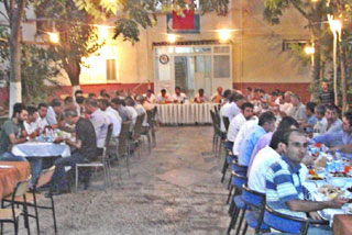 >Gercüs Temsilciligimizden Genis Katilimli Iftar Yemegi