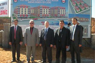 >Üyelerimizi Ev Sahibi Yapacak Konutlarin Temeli Atildi