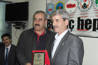 >Bayragi Daha Ileri Götürmek Için Elimizden Geleni Yapacagiz