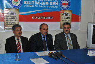 >Özgürlükçü Demokratik Zeminlerin Olusmasi Için Çalismaya Devam Edecegiz