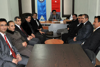 >Egitim Çalisanlarinin Sorunu Hepimizin Sorunudur