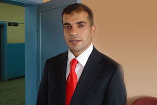 >Yetim Babasi Salih Akdogan Hakka Yürüdü