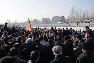 >Salih Akdogan Son Yolculuguna Ugurlandi