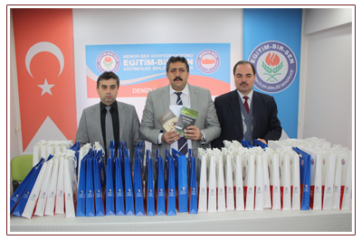>Mesleğe Yeni Başlayan Öğretmenlere Kitap Hediye Edildi