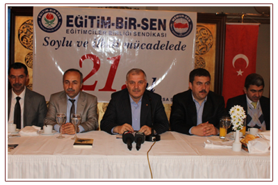 >Rekabet Zemininde Hizmeti Benimsedik