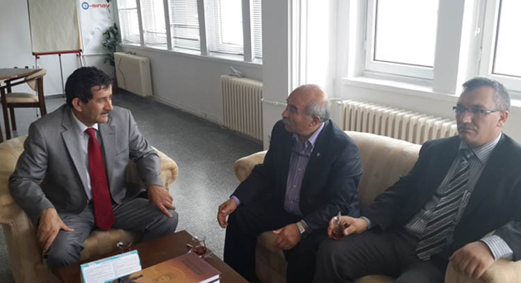 >Eğitim Yapboz Tahtasına Çevrilmemeli 