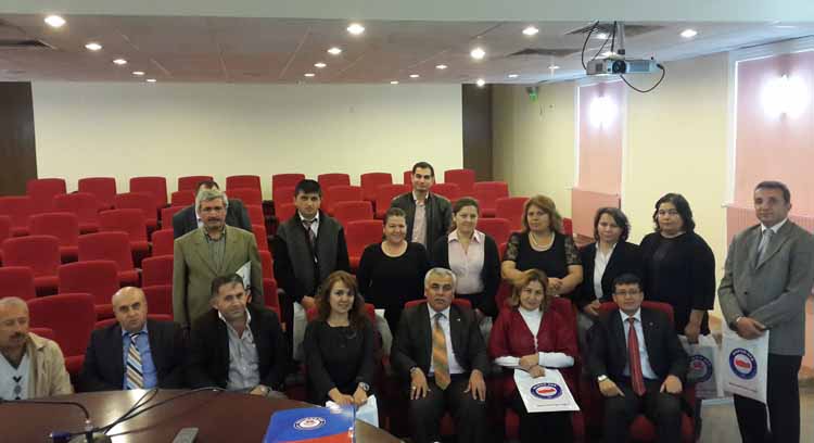 >Sorunların Çözüm Yolu Örgütlenmeden Geçiyor 