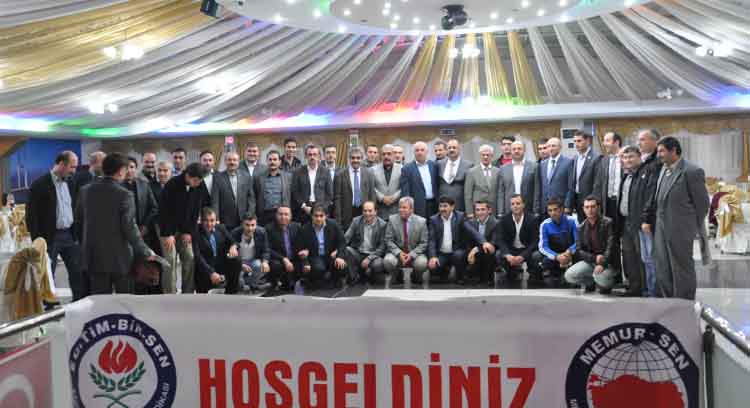 >Erkek Çalışanlara Kravat-Ceket Serbestliği İstiyoruz 