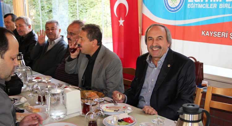 >İl Divan Toplantısı Yoğun Katılımla Yapıldı 